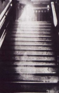 fantoma-de-acum-100-de-ani